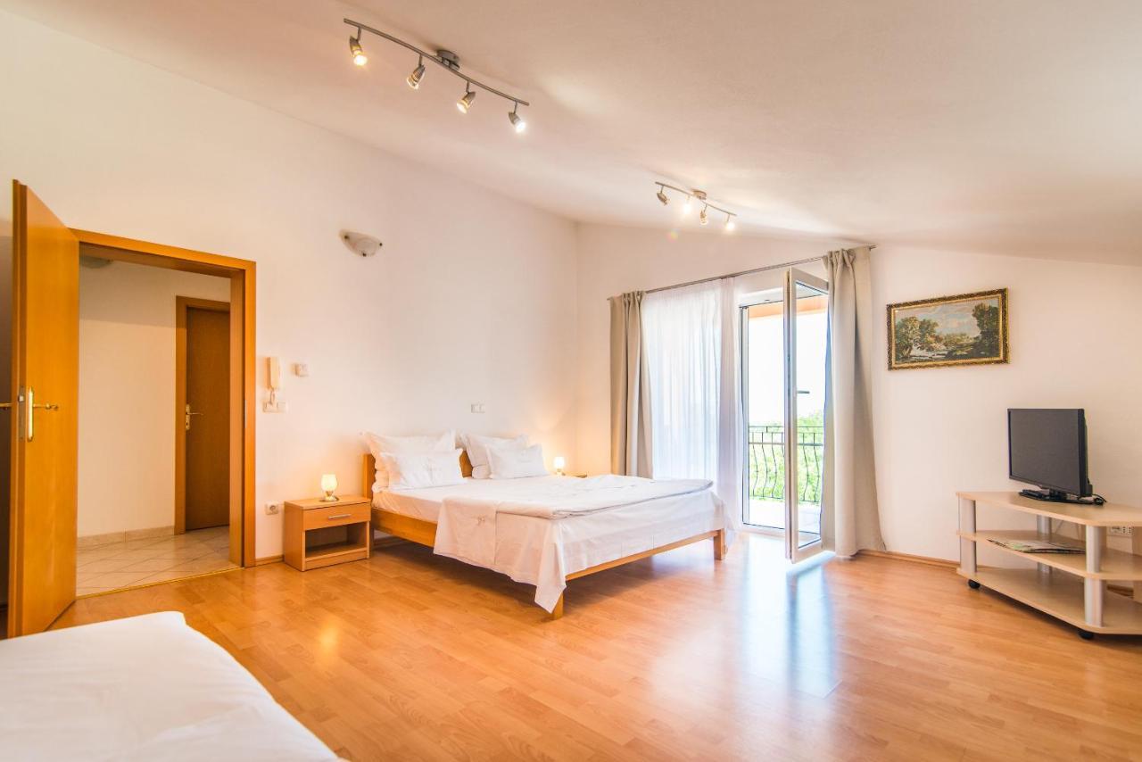 Apartment Anakatarina โปเรช ภายนอก รูปภาพ