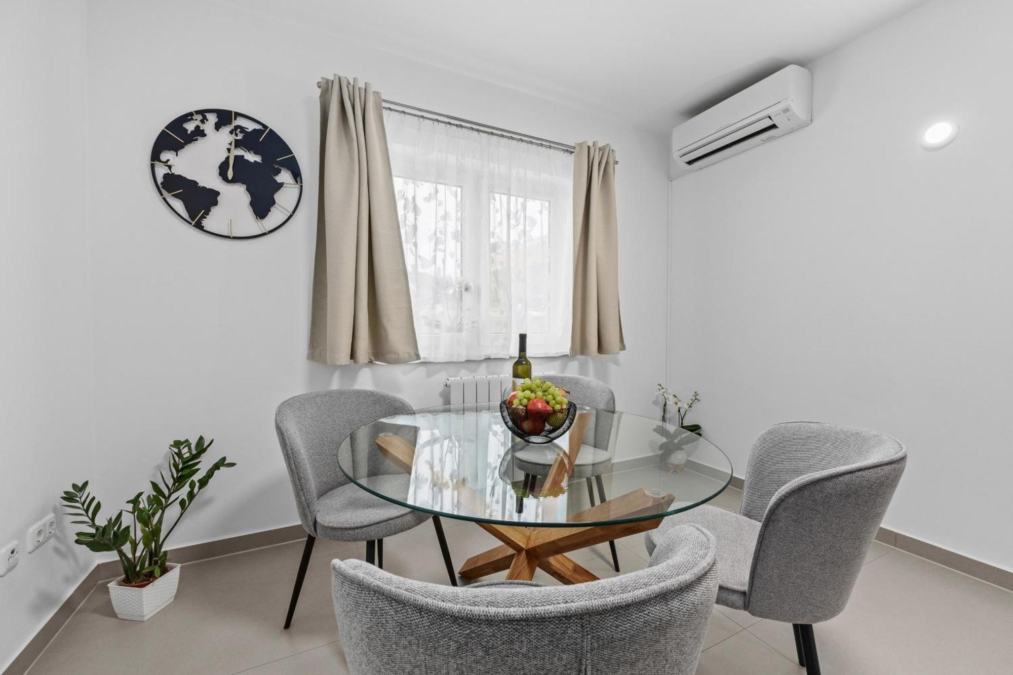 Apartment Anakatarina โปเรช ภายนอก รูปภาพ